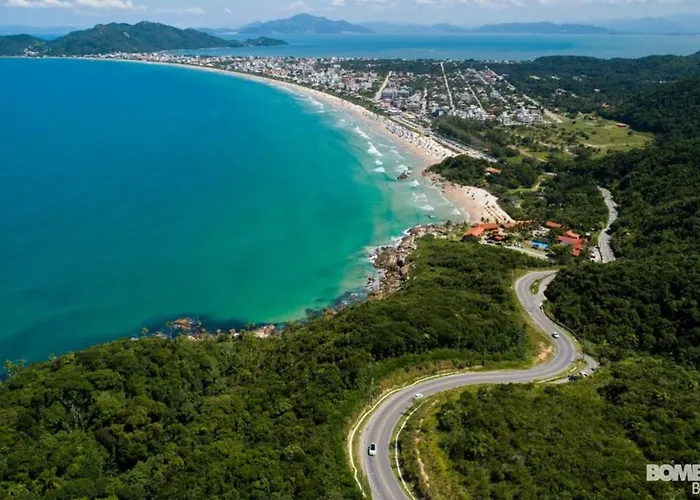 Lindo Apartamento Na Praia De Mariscal Pe Na Areia Bombinhas